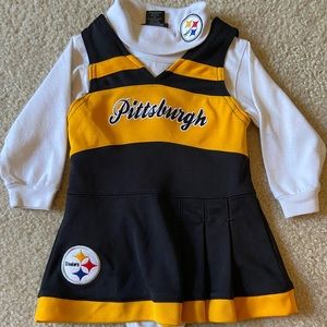 12M Steelers cheerleader